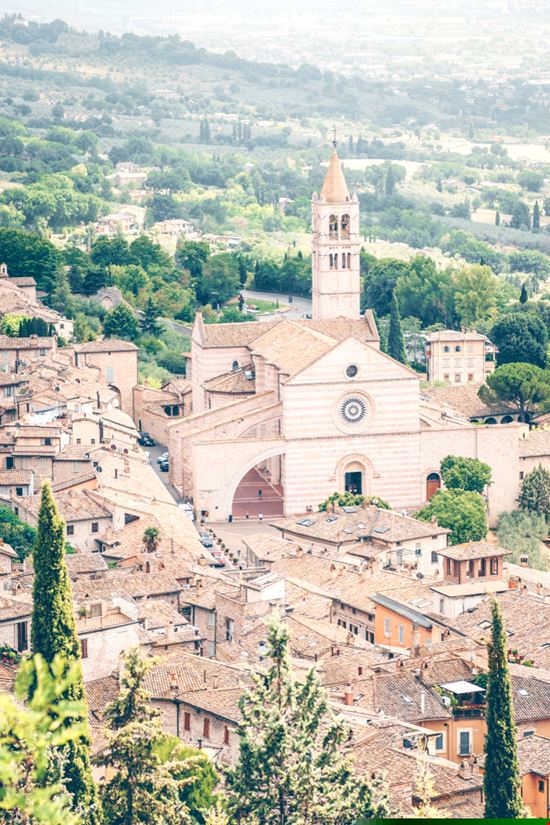 The Basilica of Santa Chiara Assisi UliAb - Shutterstock.com 