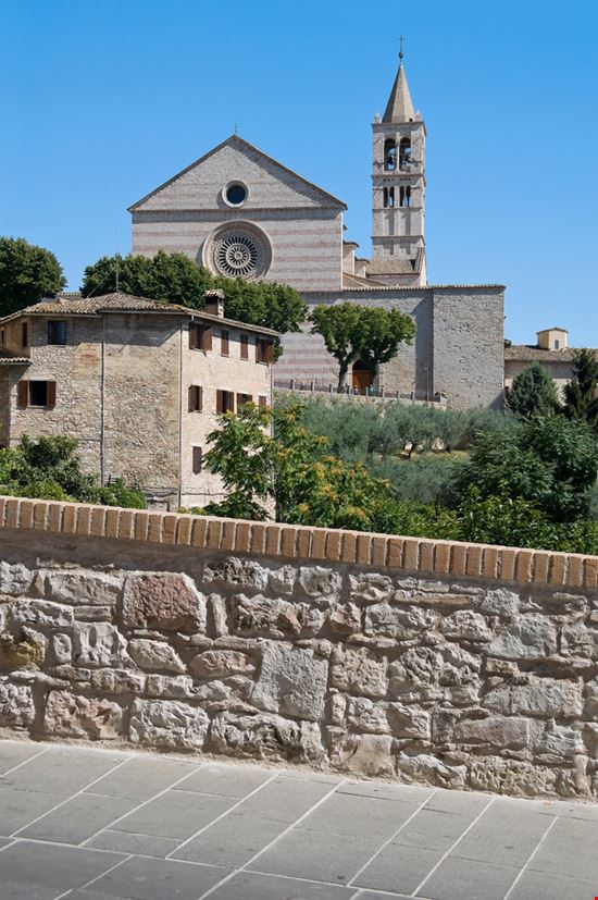 The Basilica of Santa Chiara Assisi Miti74 - Shutterstock.com 