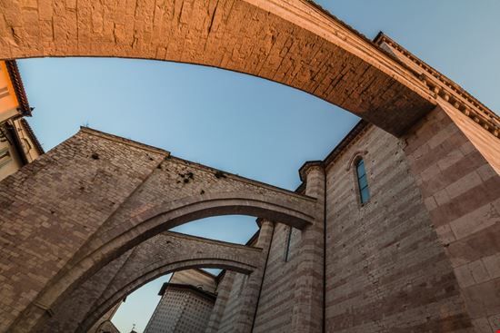 The Basilica of Santa Chiara Assisi John_Silver - Shutterstock.com 