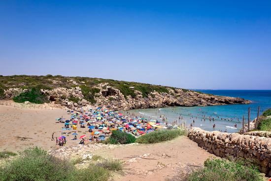 Baia di Calamosche Baia di Calamosche Alfio Finocchiaro / Shutterstock.com 