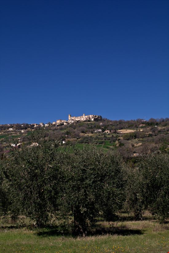Moresco Il borgo di Moresco stock.adobe.com 