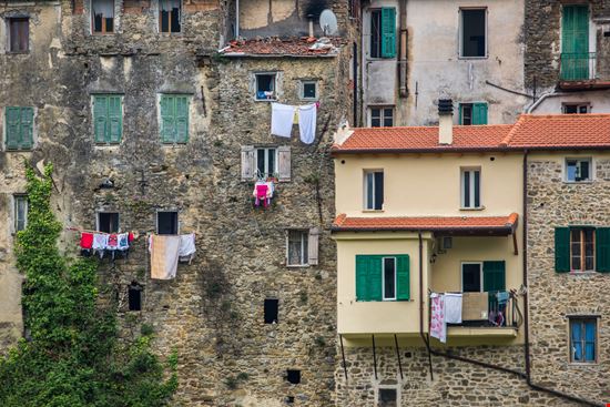 Ceriana Scatti e scorci del borgo 54115341 / Shutterstock.com 