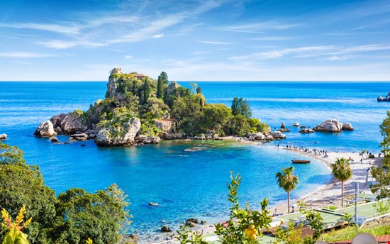 Isola Bella Il gioiello di Taormina IgorZh - Shutterstock.com 