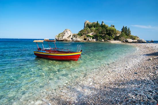 Isola Bella Il gioiello di Taormina Shutterstock.com 