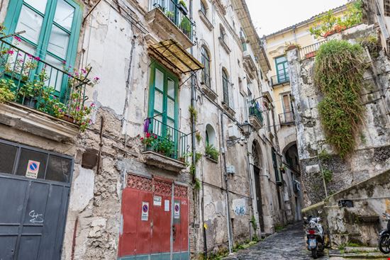 Salerno Il centro storico Takashi Images / Shutterstock.com 