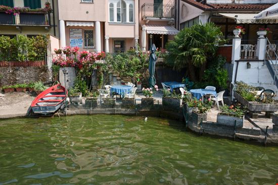 Porto Ceresio una finestra sulla Svizzera sbellott / Shutterstock.com 