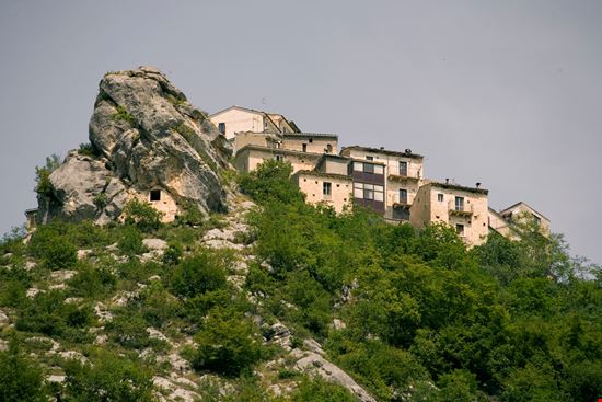 Pennapiedimonte Pennapiedimonte seraficus - Istockphoto.com 