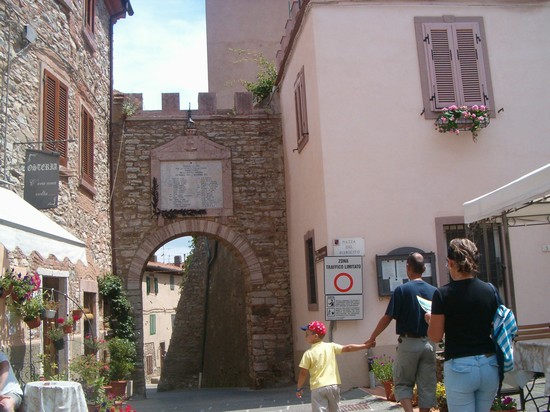 Porta di accesso al borgo
