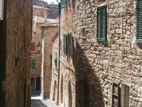 Via del borgo