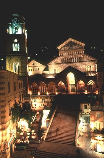 Il Duomo di Amalfi di notte