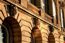 budapest fassade der ungarischen nationalgalerie