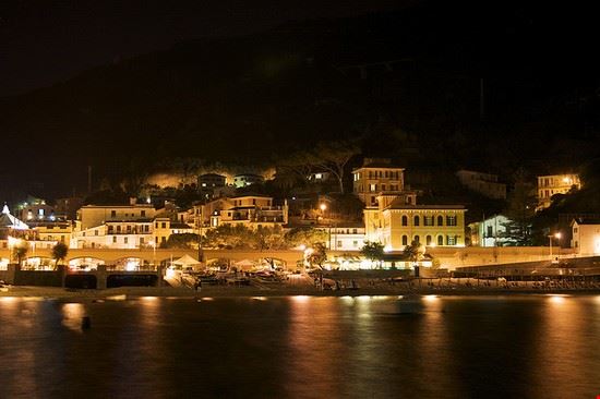  Monterosso al Mare Lee & Chantelle McArthur - Creative Commons Lee & Chantelle McArthur