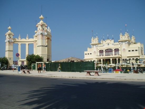 Mondello, a Beach and a Picturesque Port Palermo  