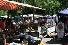 zurich buerkliplatz fleamarket zurich