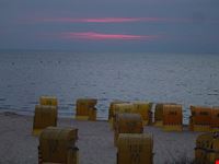 cuxhaven strandkoerbe am abend