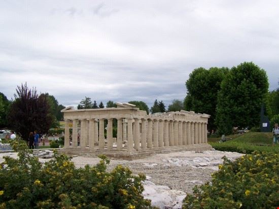  Partenone di Atene (Grecia)  