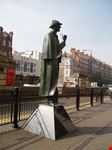 Statua di Sherlock Holmes