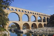 avignon pont du gard roman