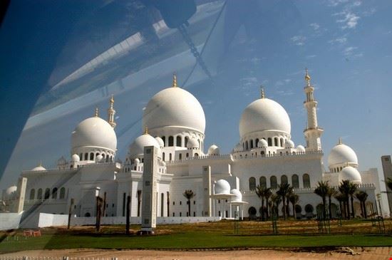  Abu Dhabi  