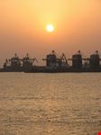 taranto sonnenuntergang am hafen tarantos