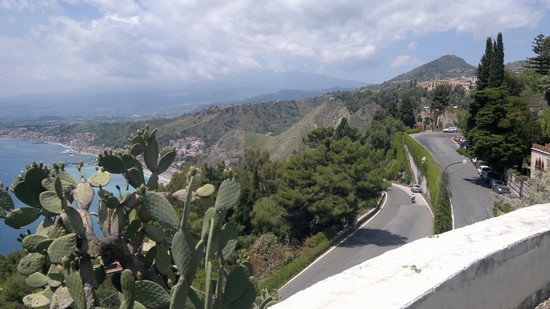 la splendida baia di Giardini Naxos