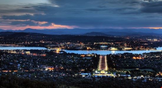  Canberra 31721635 - www.shutterstock.com 31721635