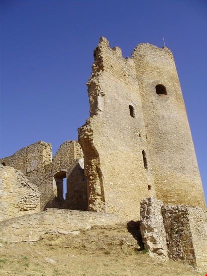 Castello di Mazzarino particolare della torre del castello  