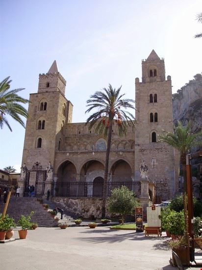 Duomo Facciata del duomo di Cefalù  