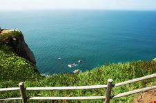 a strapiombo sul mare sintra