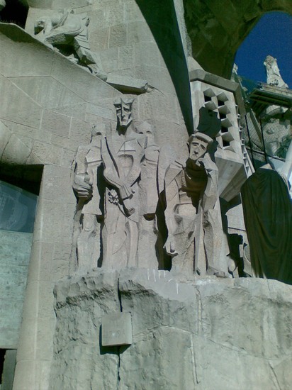 Facciata della passione - statue ornamento