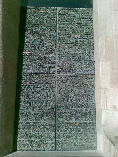 Porta della facciata della passione