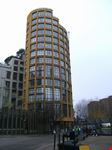 Architettura moderna davanti alla Tate Modern