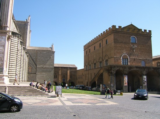 Tra il Duomo ed il Museo d'arte
