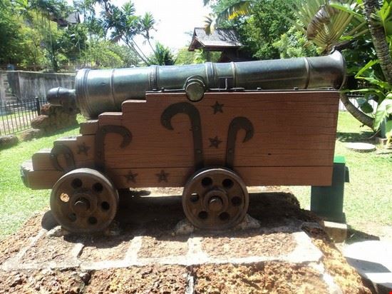  Melaka is the 1st city of Malaysia,who was invented by PORTUGUESE. Melaka is a most significant & Historical Place.......  