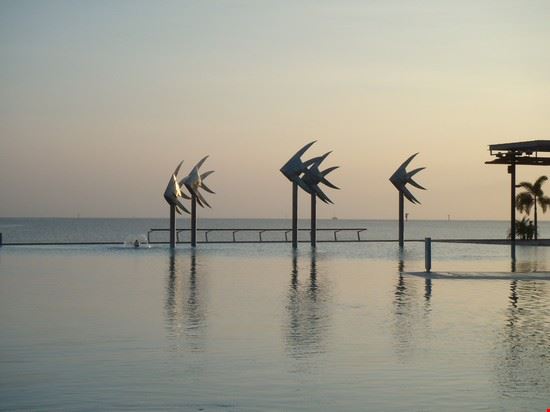  Cairns  