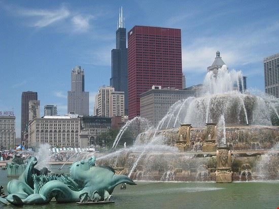 Buckingham Fountain Chicago danperry.com - Creative commons danperry.com