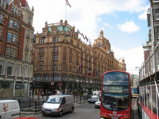 Knightsbridge London nikoretro - Creative commons nikoretro