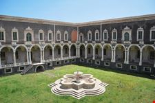 Monastero dei Benedettini | chiostro di ponente