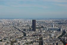Tour de Montparnasse nello skyline di Parigi