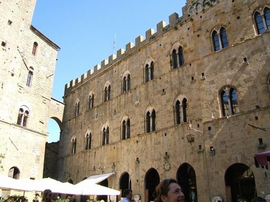 Piazza dei Priori Volterra  