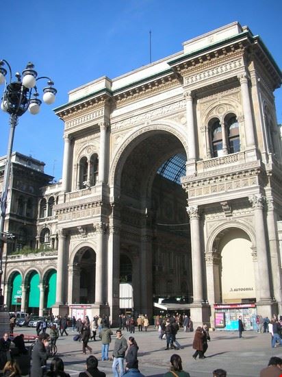 Galleria Vittorio Emanuele II ingresso  