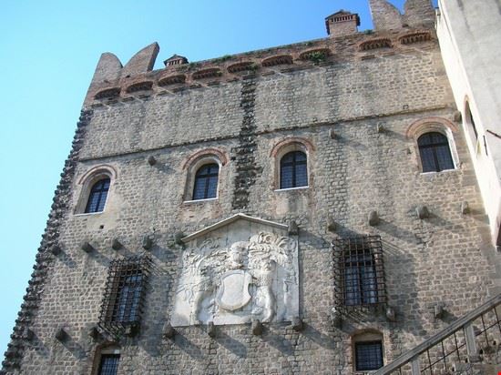  particolare della parte medievale del castello  