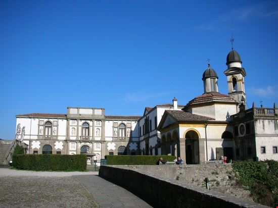  alla fine della via 7 chiese  