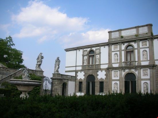  particolare della facciata  