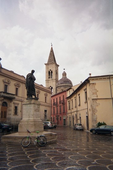 la statua di ovidio