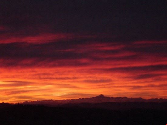  sullo sfondo il Monviso  
