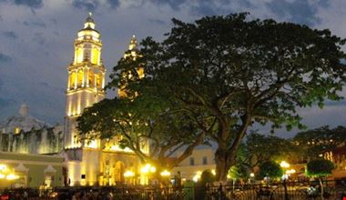 la piazza di campeche illuminata merida la piazza di campeche illuminata merida