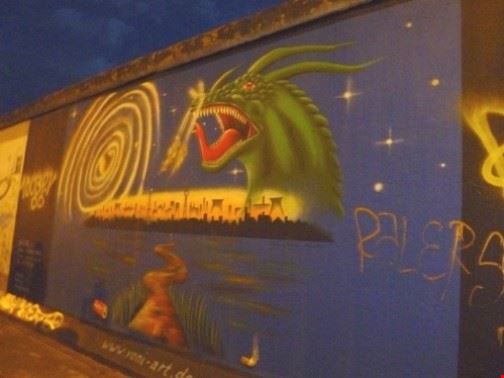 East Side Gallery - veduta nottura