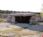 dolmen dolmen