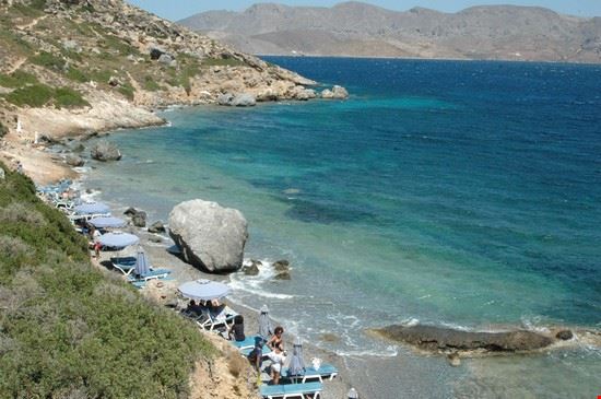  una delle spiagge dell'ioletta di Talendos, a 5 minuti di barca da Kalymnos  